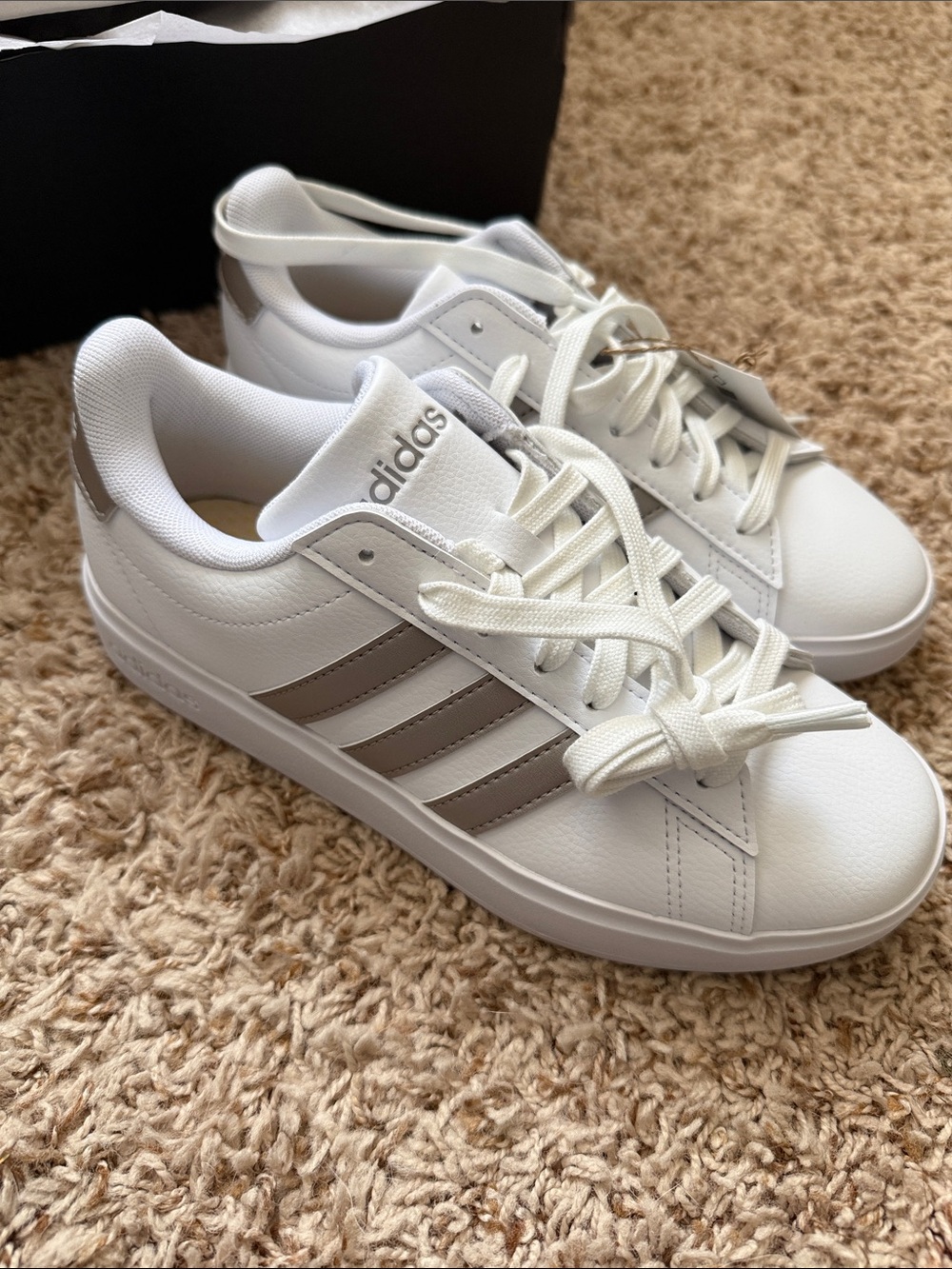 NEW! Adidas Grand Court Sz 6
